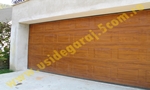 Usi de garaj imitatie de lemn